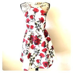 🌹 L’ATISTE Rose Print Backless Cocktail Dress